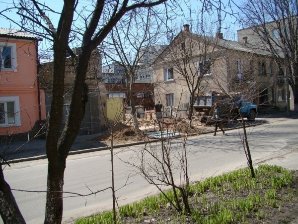 У Луцьку кажуть, що біля друкарні ‒ незаконне будівництво. ФОТО