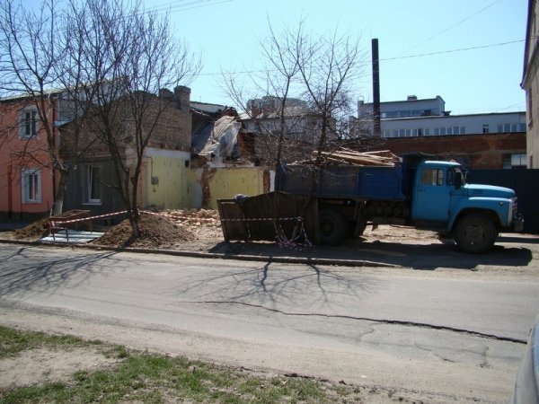 У Луцьку кажуть, що біля друкарні ‒ незаконне будівництво. ФОТО