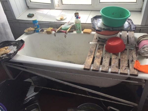 У луцькій їдальні «Ревізор» залишив «Domestos». ФОТО