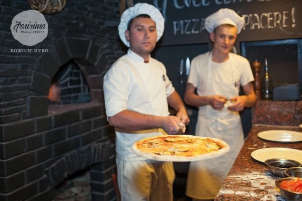 «Божоле нуво» прибуло до Луцька. ФОТО*