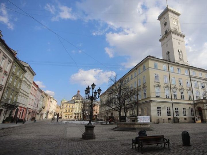 СБУ проводить обшуки у Львівській міській раді