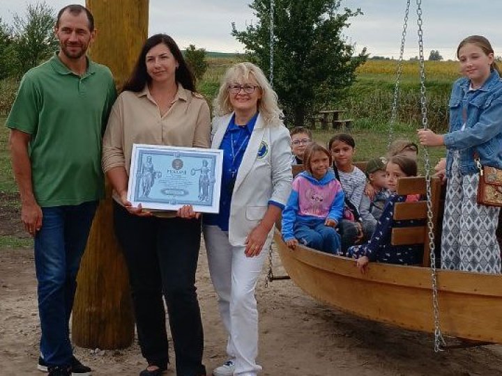 У громаді на Волині зафіксували національний рекорд України — найвищу гойдалку