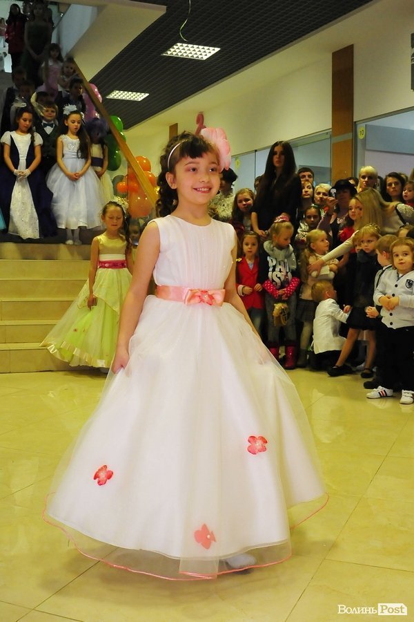 У Луцьку відбувся «Бал у Попелюшки»