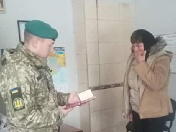 На Волині матері загиблого Героя вручили орден сина. ФОТО