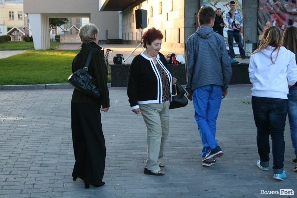 У центрі Луцька почався двомісячний танцювальний флешмоб. ФОТО