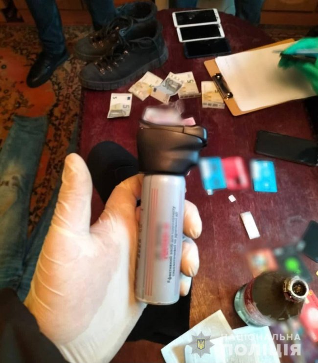 На волинянина напали та пограбували у під'їзді будинку. ФОТО