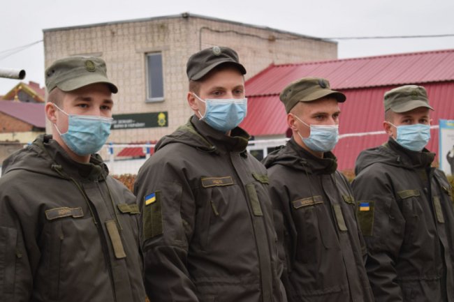 «Тут гартують справжніх воїнів»: луцькі нацгвардійці відзначили «дембель»