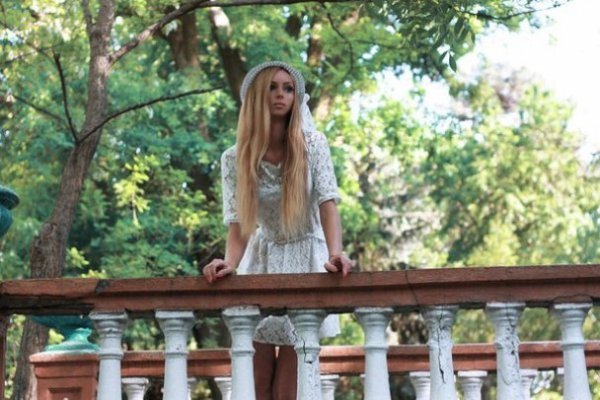 Довгоногій блондинці з України не дає спокою слава ляльки Барбі. ФОТО