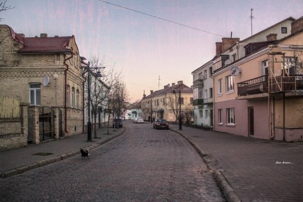 Весняний світанок у Луцьку. ФОТО