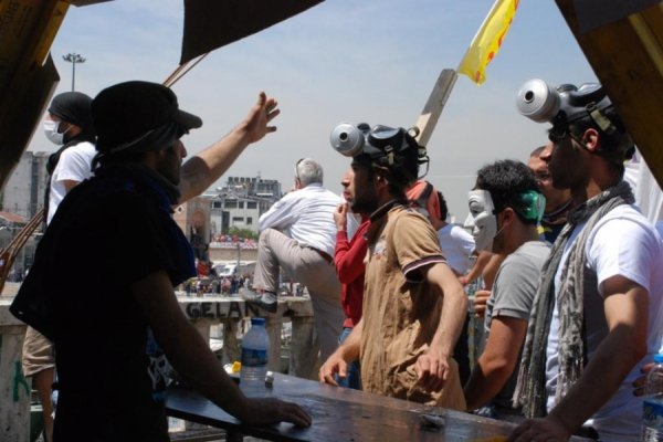 У Туреччині ‒ нові сутички між поліцією та демонстрантами. ФОТО