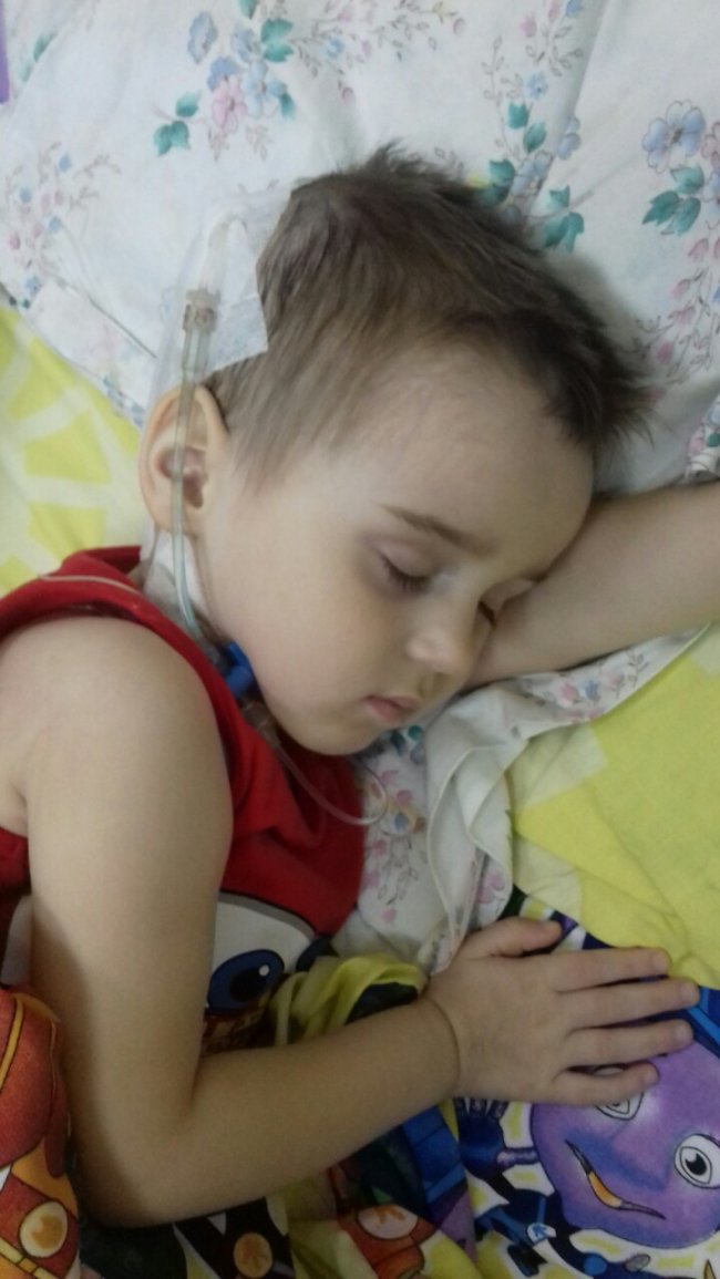 Маленькому волинянину терміново збирають кошти на лікування