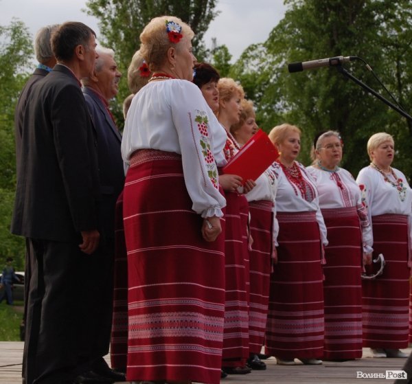 Вогнем і піротехнікою Луцьк відсалютував Перемозі