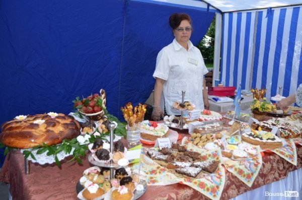 У центрі Луцька - виставка-ярмарок. ФОТО  