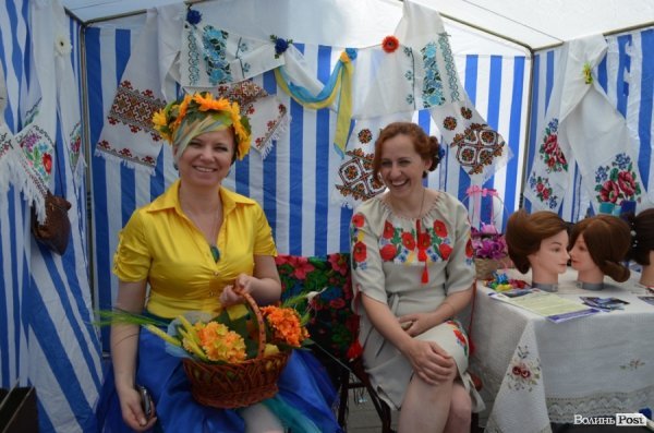 У центрі Луцька - виставка-ярмарок. ФОТО  