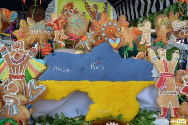 У центрі Луцька - виставка-ярмарок. ФОТО  