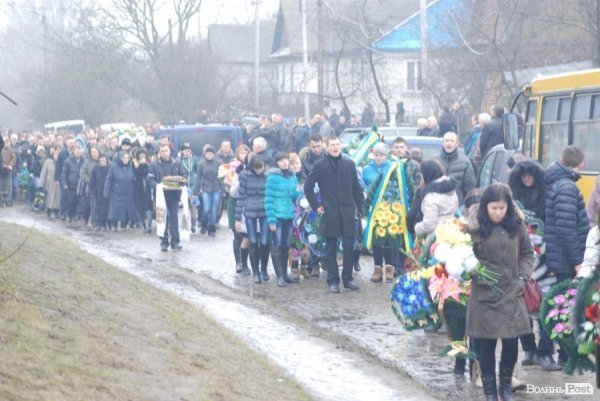 Поховали ще одного волиняна, вбитого на Майдані. ФОТО