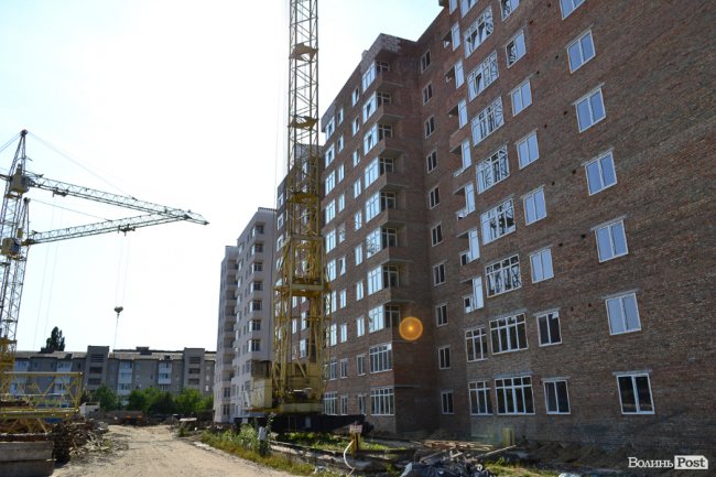Фотозвіт із будівництва найяскравішого житлового комплексу Луцька*