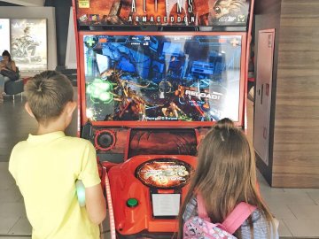 У луцькому «Промені» в Play Hall компанією можна грати безкоштовно*