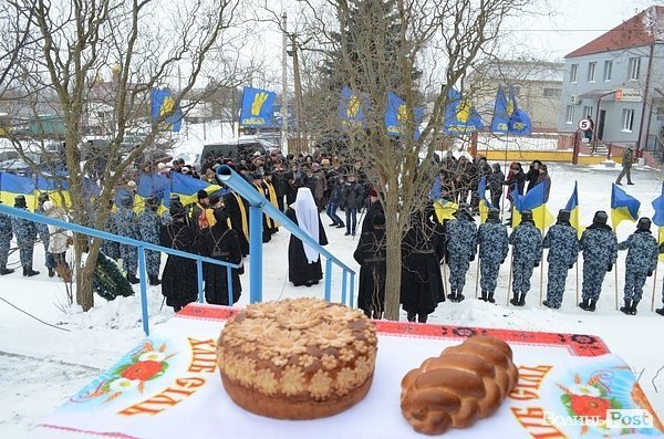 У Луцьку вшанували героїв Крут. ФОТО