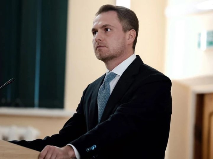 Ексгенпрокурор Кравченко виїхав з України на таксі преміум класу, - УП