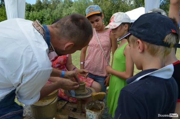 Маленькі патріоти також «фестивалили» на «Бандерштаті»