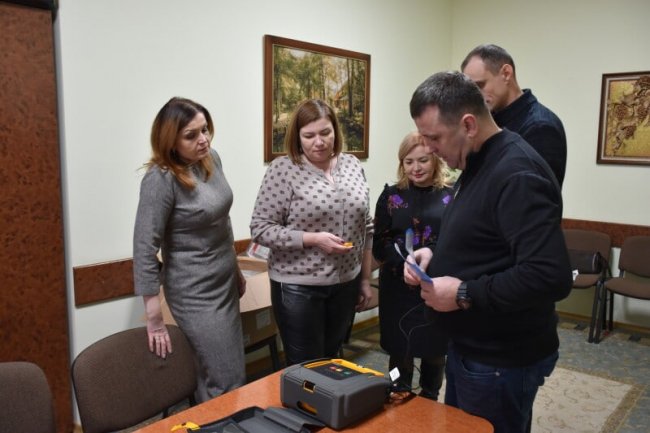 Луцькі «пункти незламності» забезпечили сучасним медичним обладнанням. ФОТО