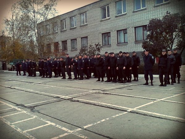 Луцькі волонтери передали камуфляжні форми Нацгвардії
