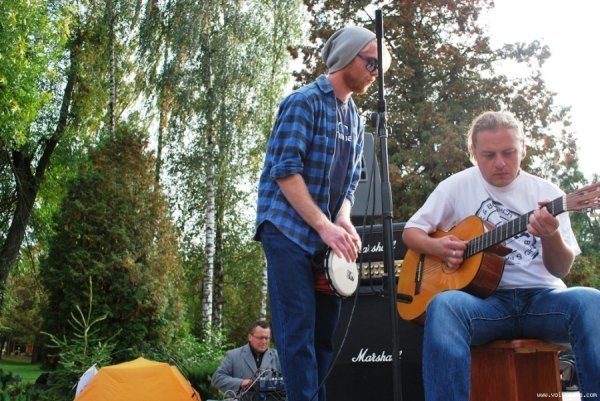 Як у Луцьку під авторські пісні їли кашу. ФОТО