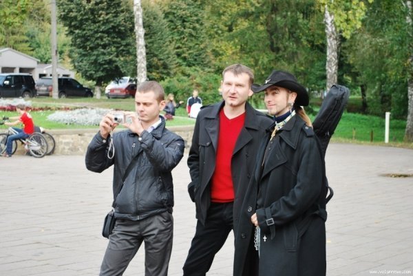 Як у Луцьку під авторські пісні їли кашу. ФОТО