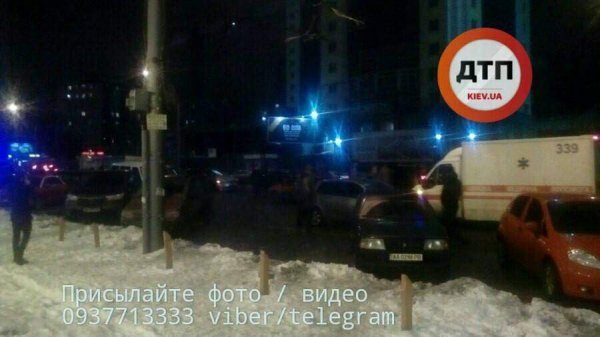 Аварія у Києві: розбито 6 автівок