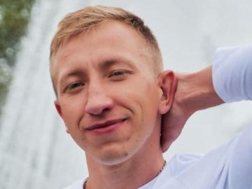 Главу Білоруського дому знайшли повішеним у парку в Києві