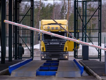 В електронній черзі для перетину КПП «Ягодин» – майже 4000 вантажівок