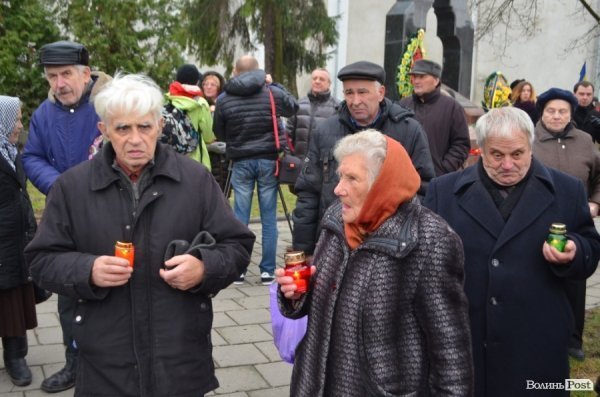 У Луцьку вшанували пам'ять жертв голодоморів. ФОТО