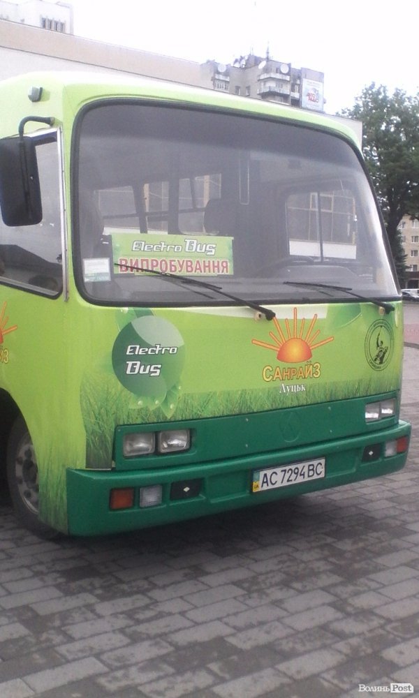 У Луцьку презентували експерементальний  електроавтобус. ФОТО