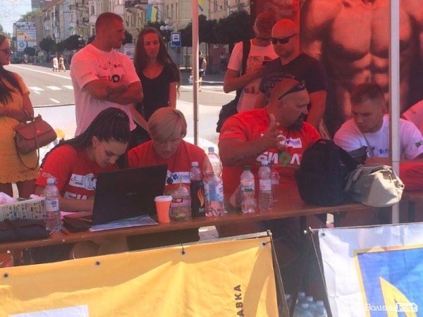 У Луцьку стартував фінал кубка України зі стронгмену. ФОТО