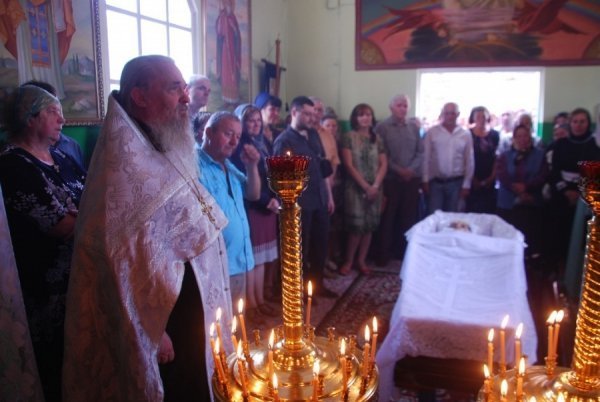 Волинську журналістку, яка померла від раку, поховали у рідному селі. ФОТО