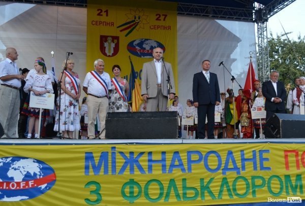 «Поліське літо з фольклором» розпочали у Луцькому замку. ФОТО