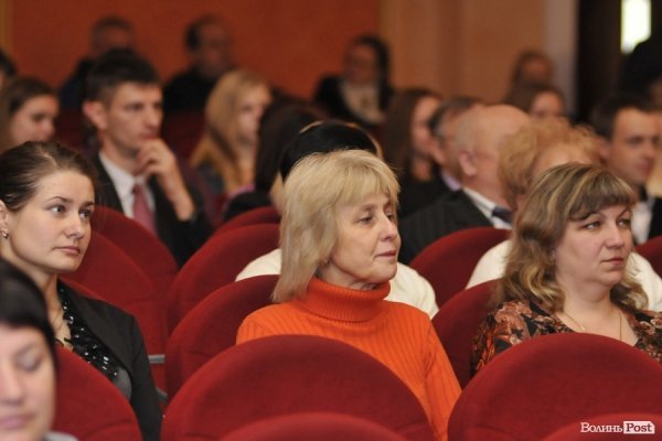 У Луцьку нагороджували працівників телебачення, радіо і зв’язку. ФОТО