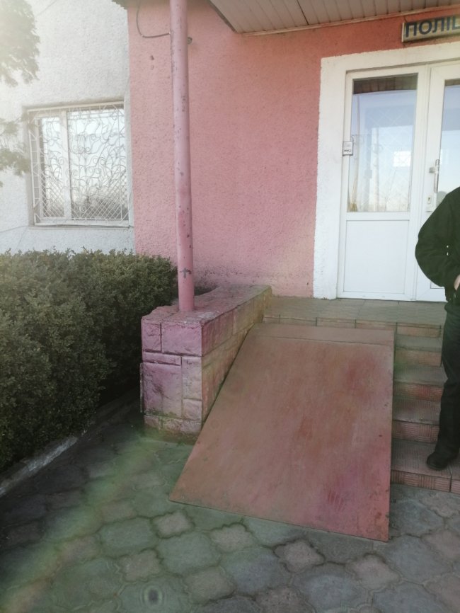 Представники омбудсмена знайшли порушення у відділі поліції на Волині