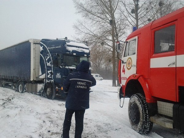 На Волині рятувальники витягли з заметів 31 «швидку». ФОТО