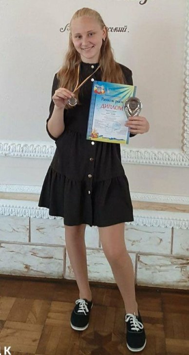 Школярка з Волині здобула перемогу у конкурсі патріотичної пісні