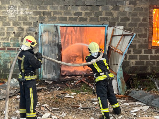 Росія випустила по Україні понад 400 шахедів та більше 40 ракет, — Зеленський