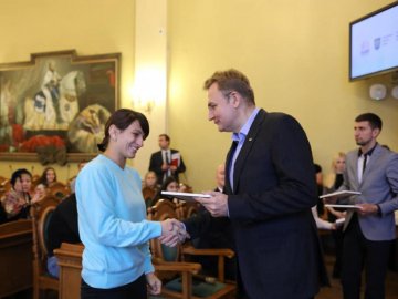Волинська спортсменка отримала нагороду від мера Львова