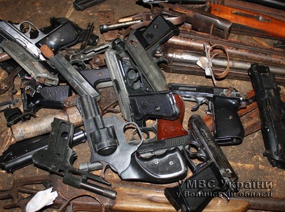 На Волині знищили більше тисячі боєприпасів. ФОТО