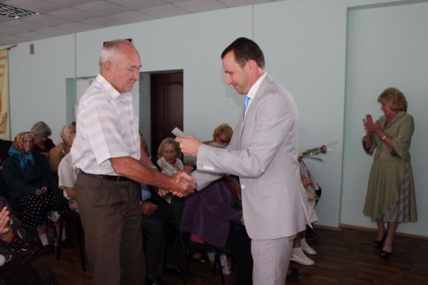 «70 років Перемоги над нацизмом»: Сергій Григоренко вручив ювілейні медалі. ФОТО 