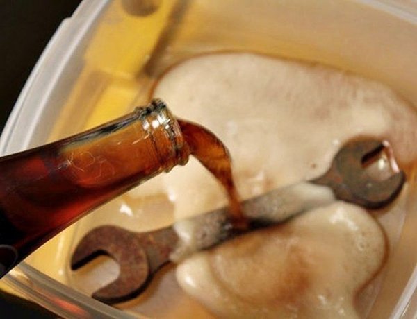 Видаляє іржу