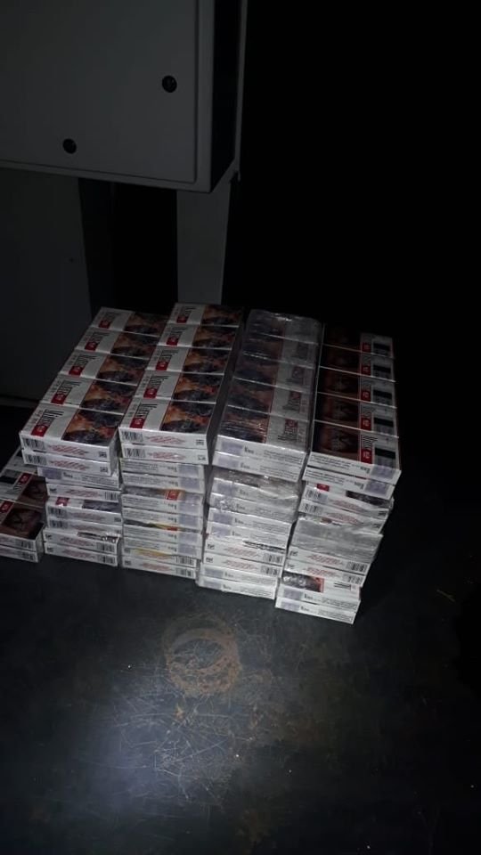 На Волині білорус позбувся BMW через контрабандні сигарети. ФОТО