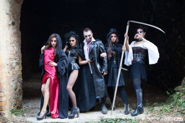 «Стильний Хеллоуїн»: фотопленер у закинутому форті