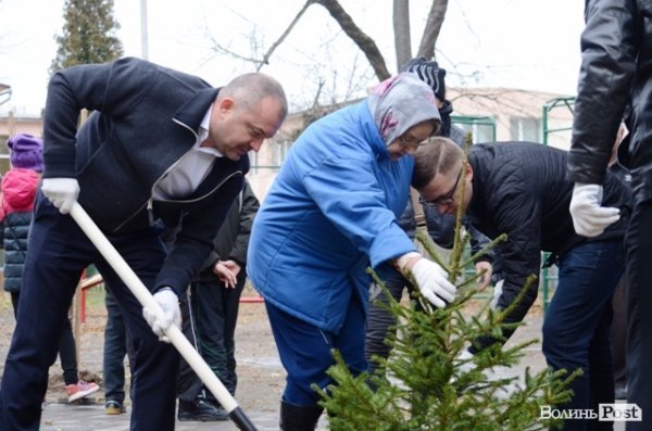 Як луцький депутат виконує свої обіцянки. ФОТО