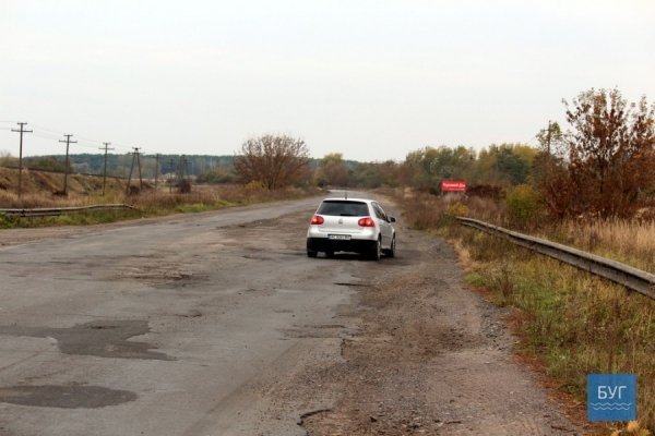 Жахливі дороги Волині не пройшли випробування іграшкою. ФОТО
